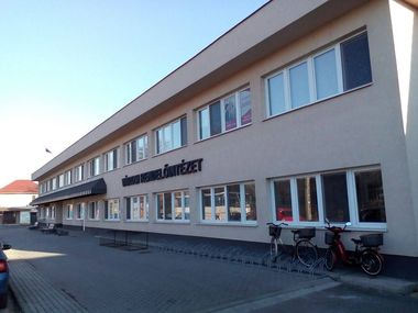   Heves - Rendelőintézet