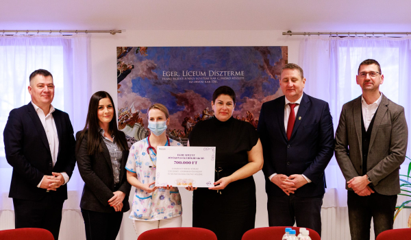 Rekordadomány az Eger Advent jótékonysági akcióján a Gyermekosztály támogatására