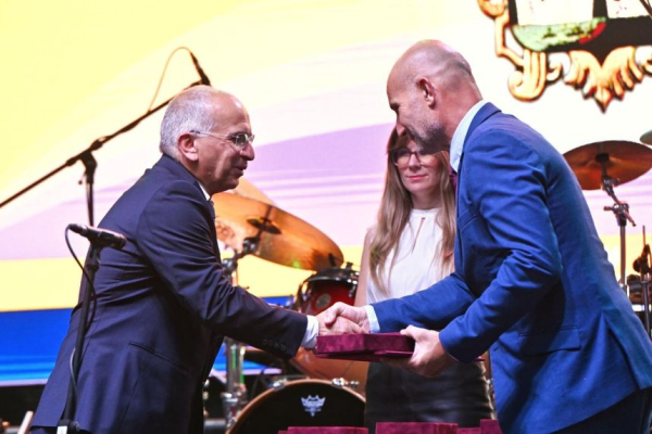 Elismerések az egri kórház orvosainak